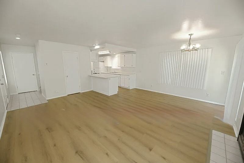 810 Third Street - Photo 3 of 12