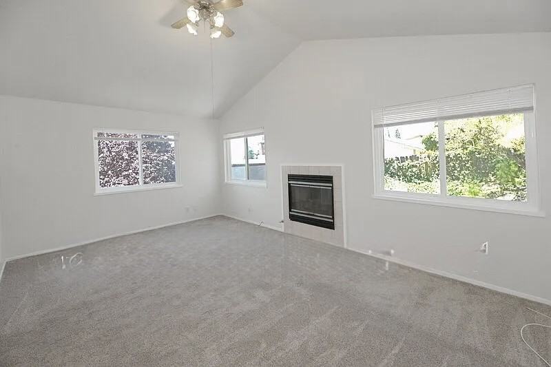 810 Third Street - Photo 5 of 12