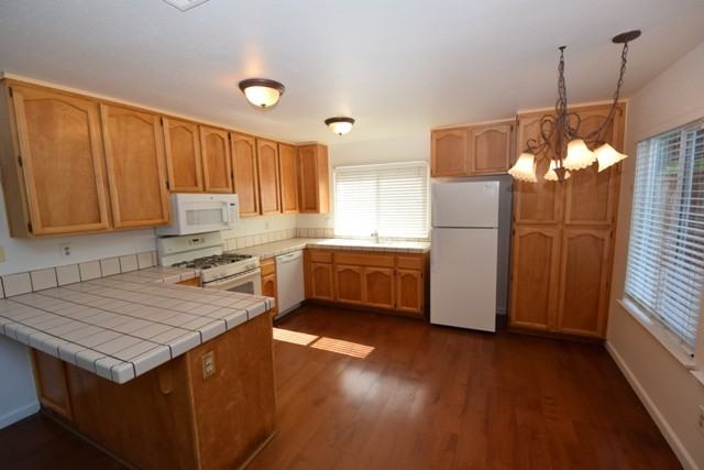 1580 Danica Way - Photo 3 of 15
