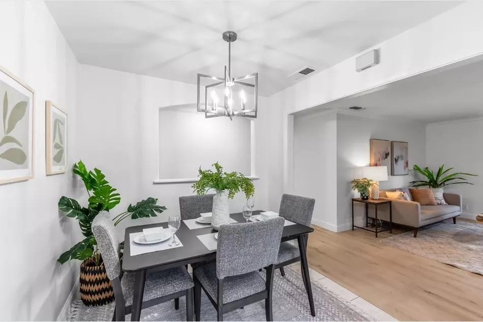 1310 Sheridan Ave - Photo 3 of 42