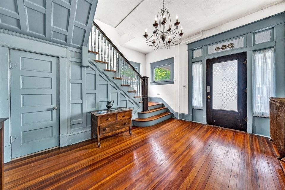 364 Washington Ave SW - Photo 2 of 3