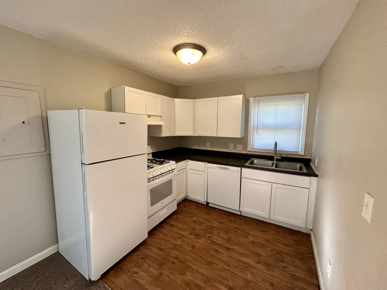 8170 Oak St #1 - Photo 2 of 7