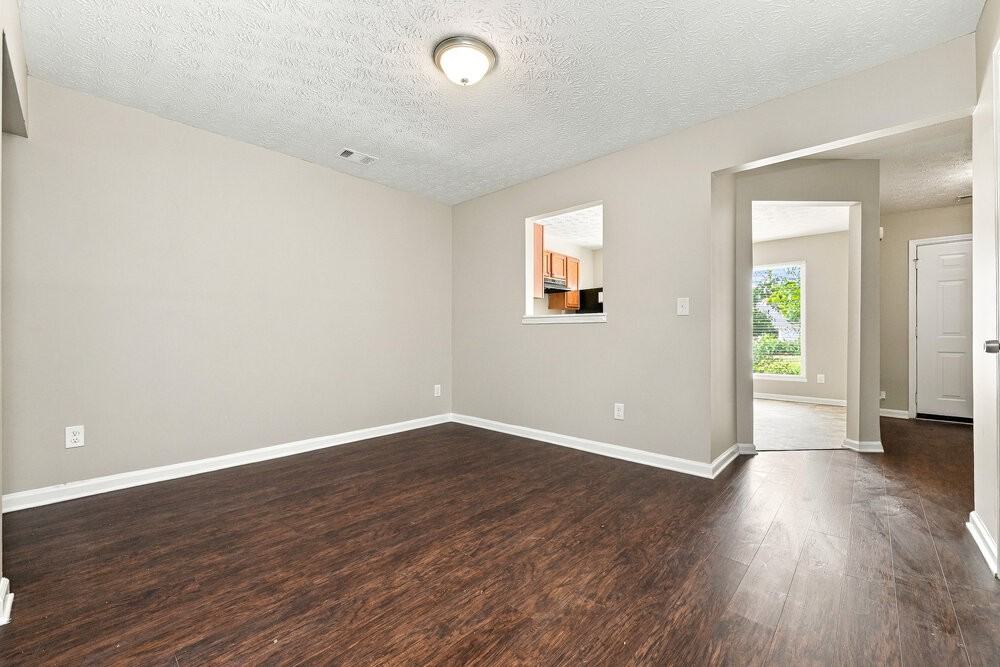 3819 Waldrop Ln - Photo 5 of 17