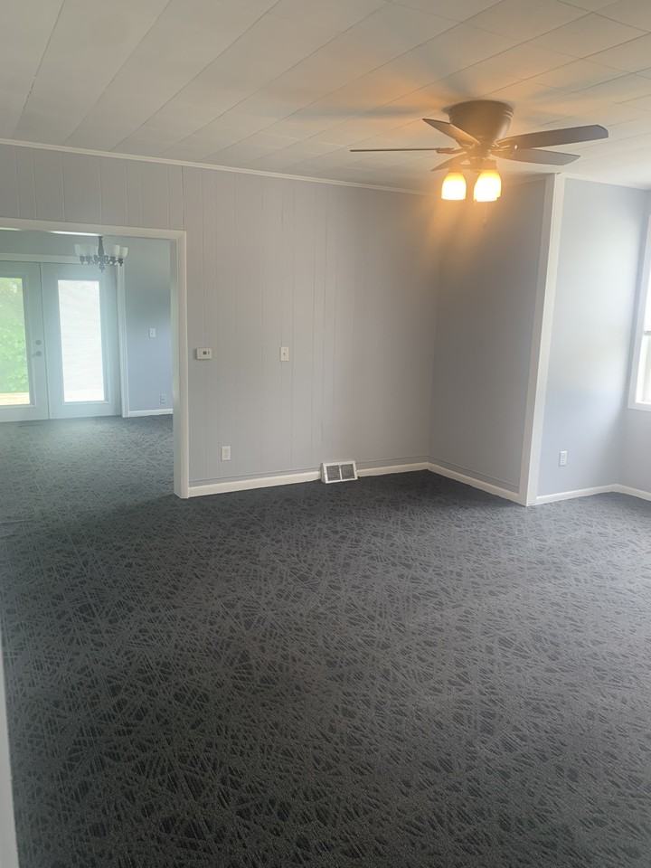 221 W Henry St Apt 1 #1 - Photo 5 of 15
