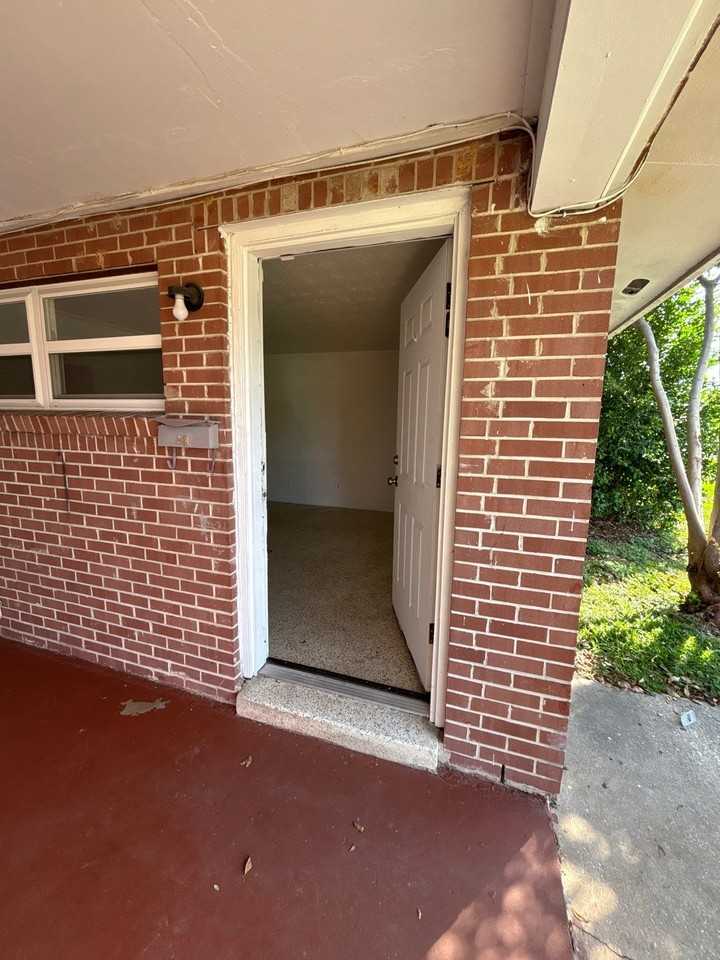 6075 Longchamp Dr #6075 - Photo 2 of 3