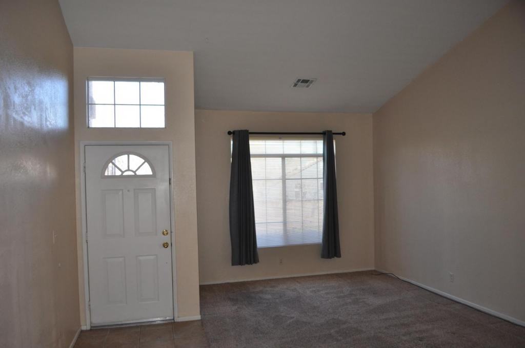 2656 Alexander Ave - Photo 2 of 20