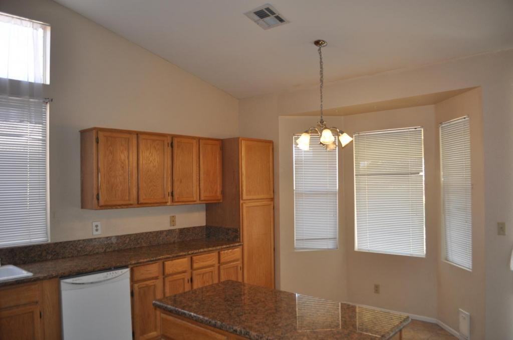 2656 Alexander Ave - Photo 5 of 20