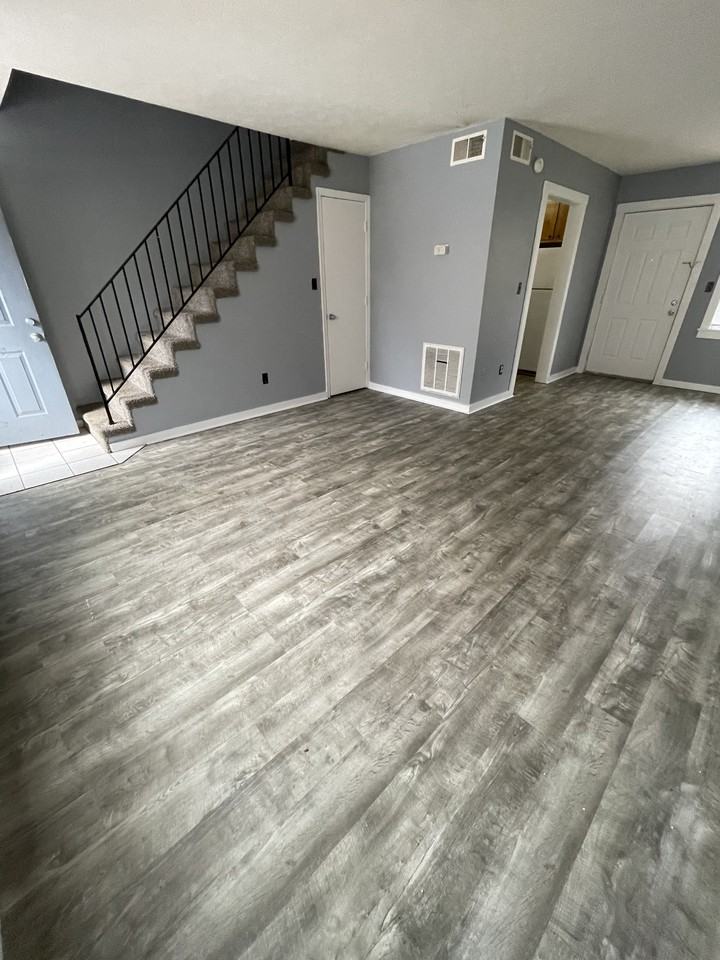 89 Meadow Green Dr #12 - Photo 3 of 10