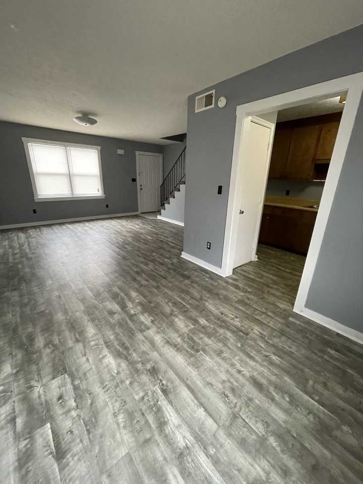 89 Meadow Green Dr #12 - Photo 4 of 10