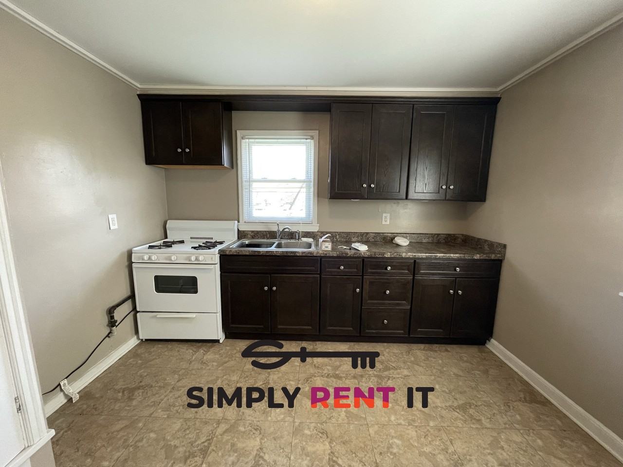 518 Hayward Ave - Photo 2 of 12