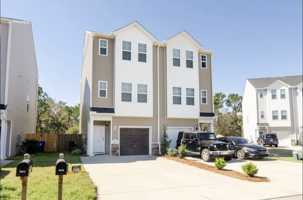 featured image of 707 Elton Ave Unit 1