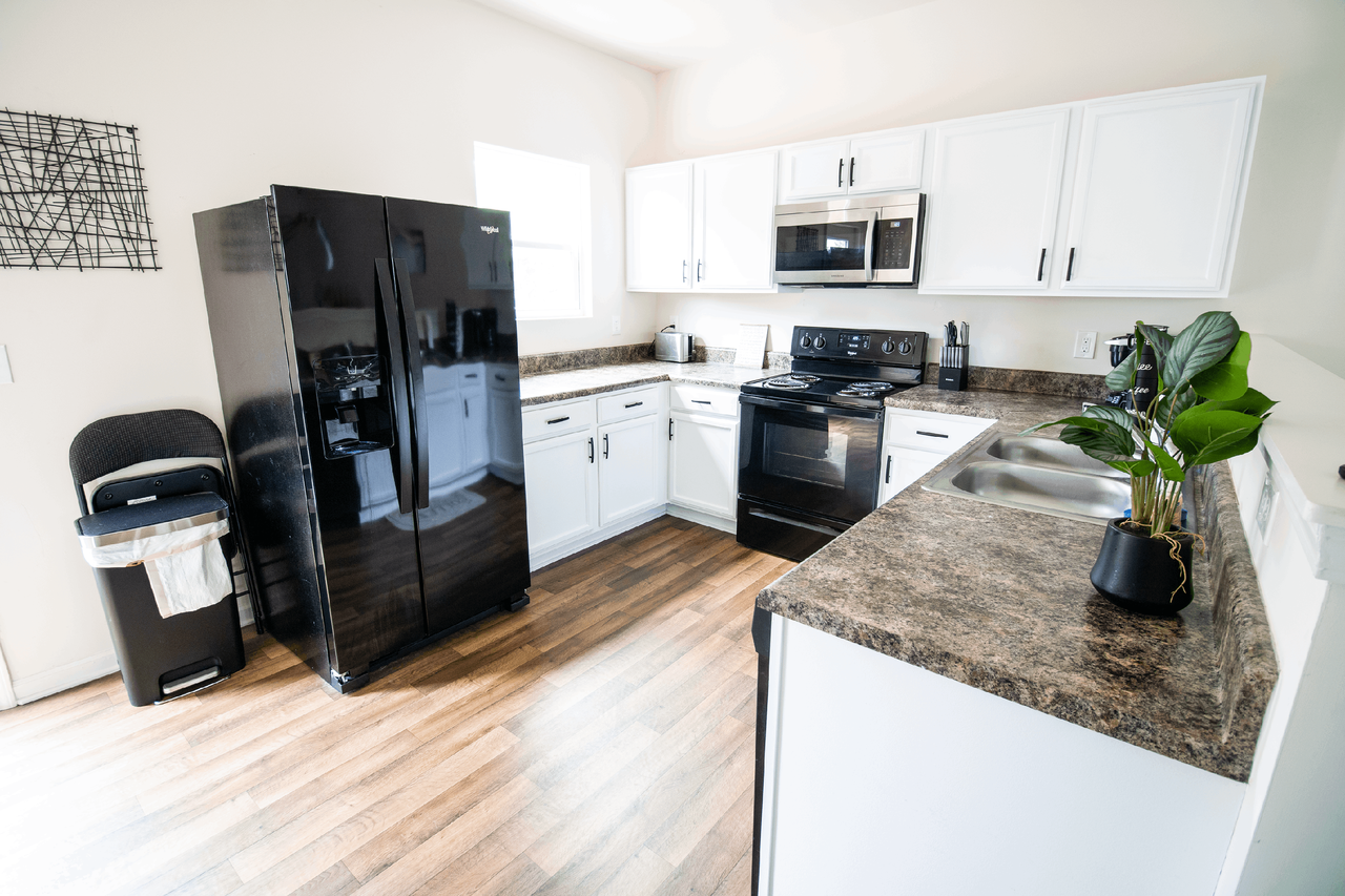 707 Elton Ave Unit 1 - Photo 4 of 26