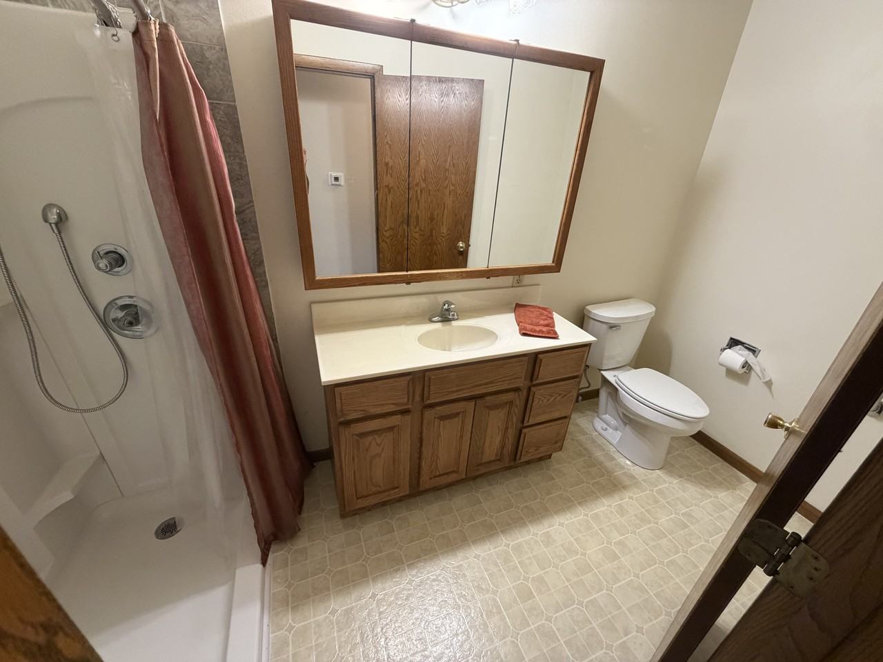 205 E Elm St - Photo 5 of 20