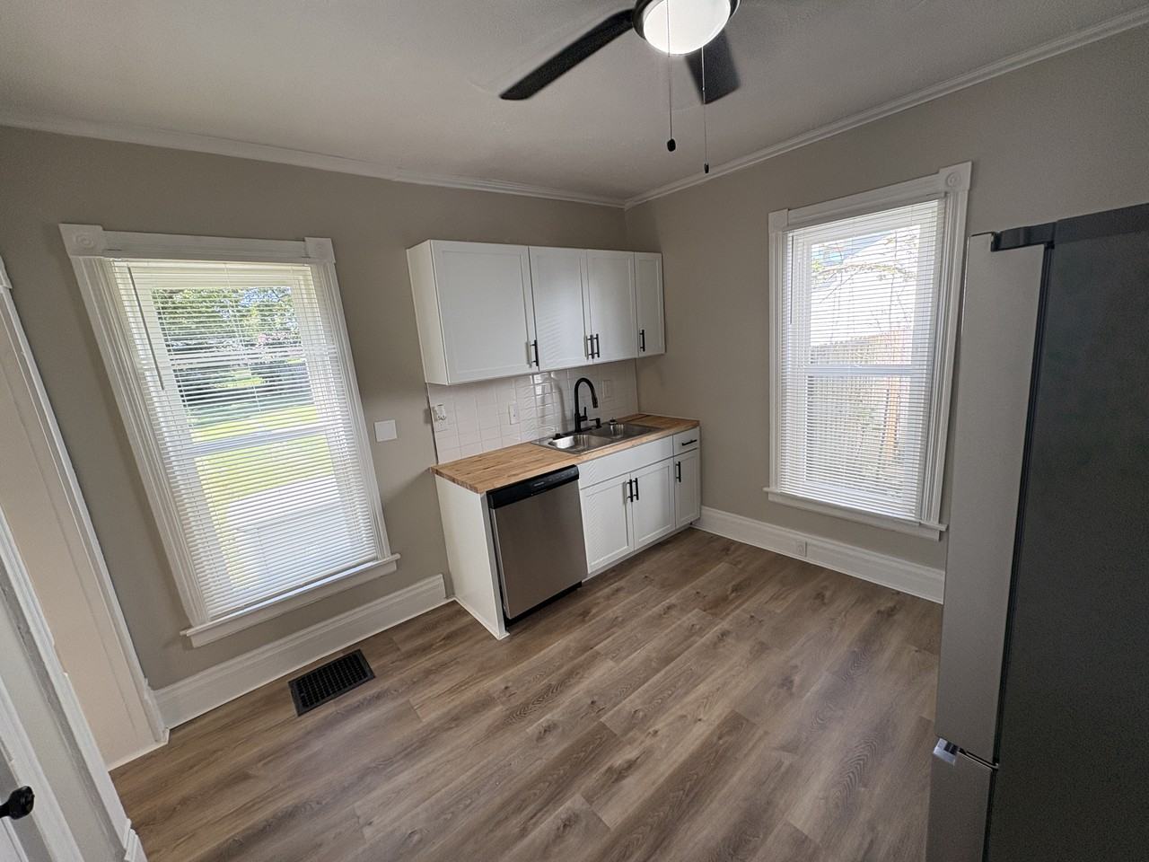 309 Madison Ave - Photo 6 of 20
