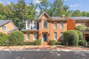 featured image of 448 Ivy Park Ln