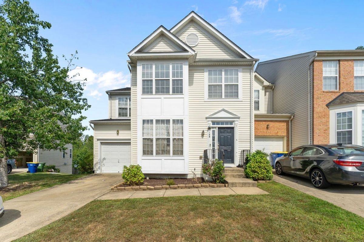 148 Executive Cir - Photo 2 of 50