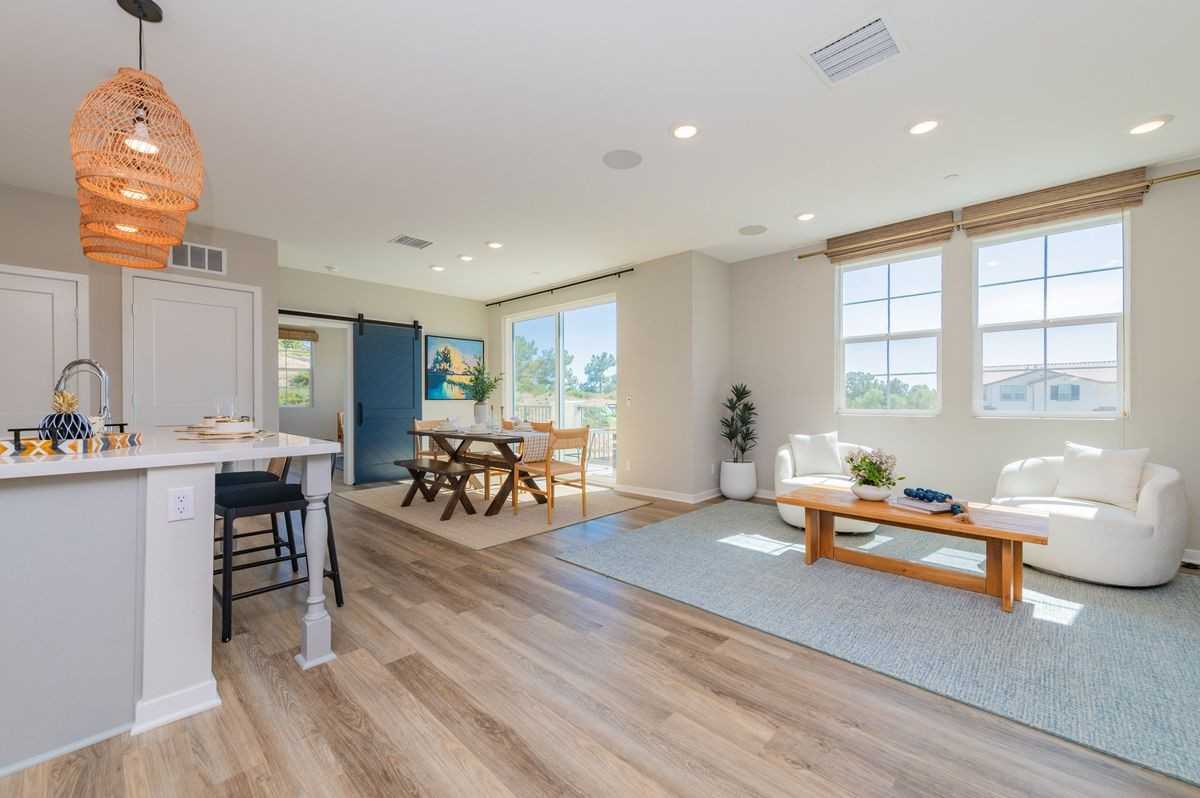 209 Niebla Ln - Photo 3 of 27