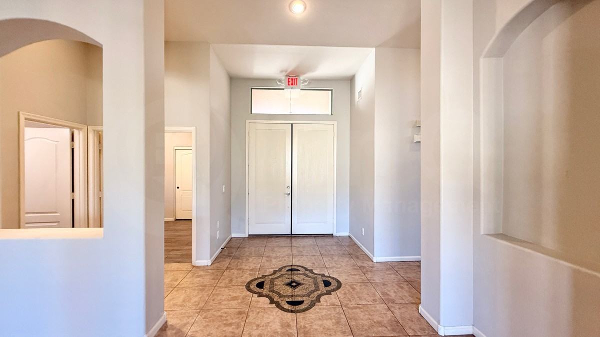 2018 W Morning Vista Ln - Photo 5 of 43
