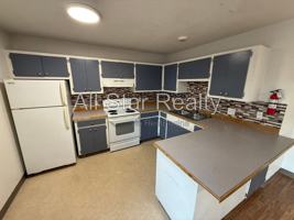 featured image of 3901 Northwood Dr #4