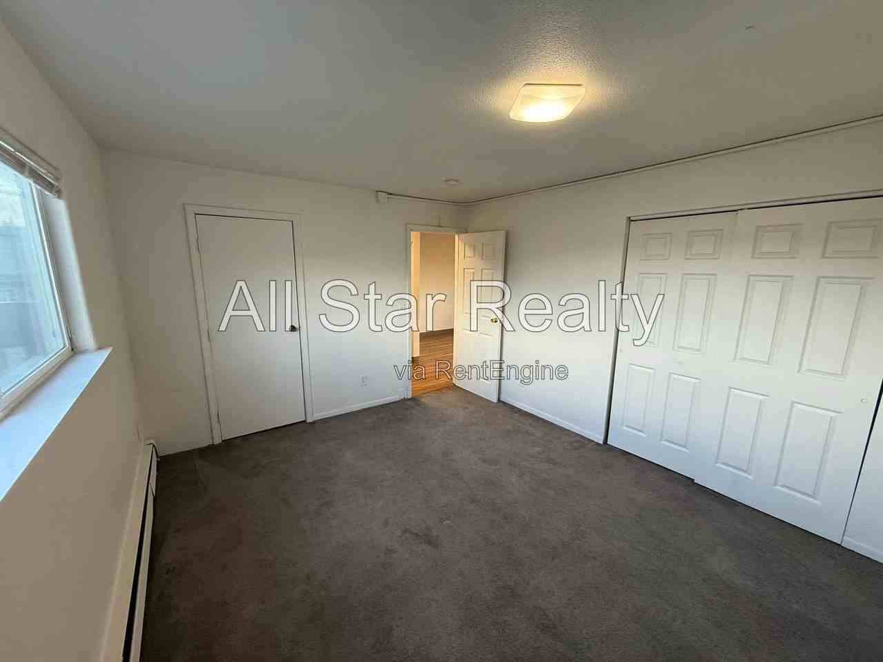 3901 Northwood Dr #4 - Photo 5 of 10