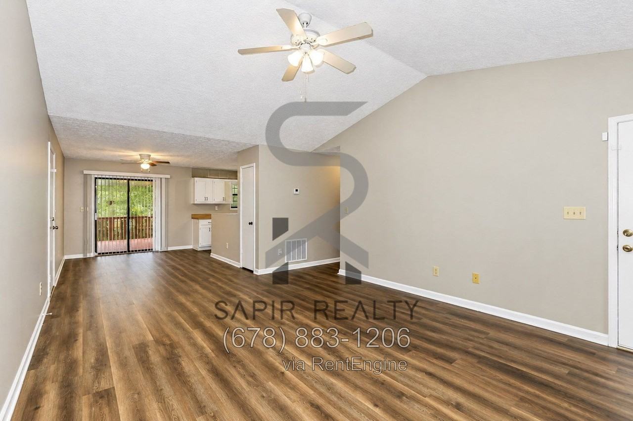 10404 Surf Ct - Photo 5 of 20