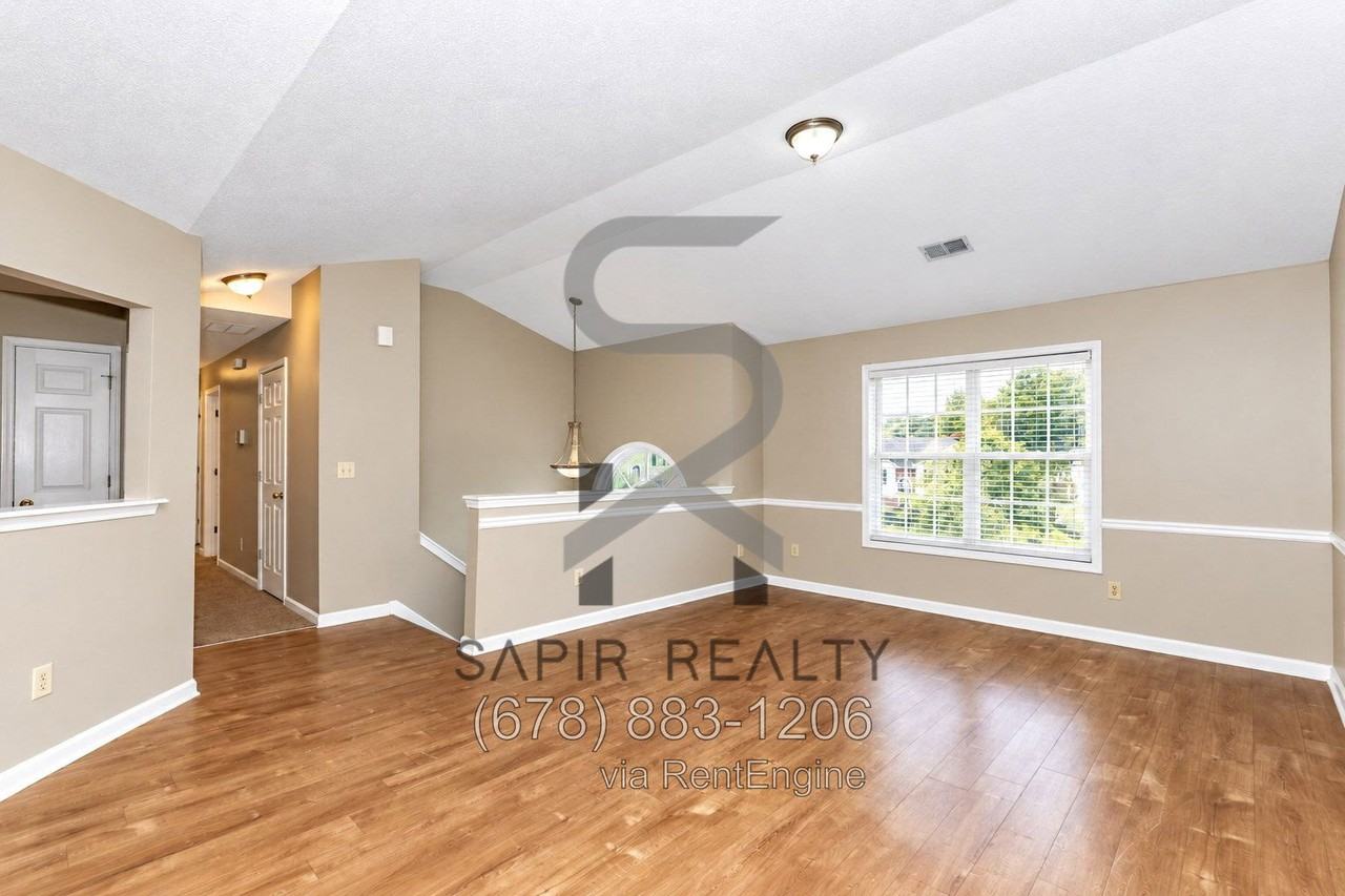 1605 Silver Petal Way - Photo 5 of 18