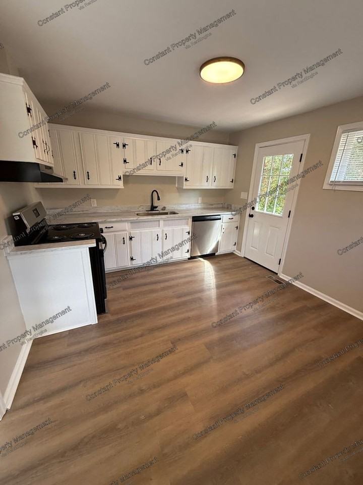 4195 Metro Way - Photo 3 of 14