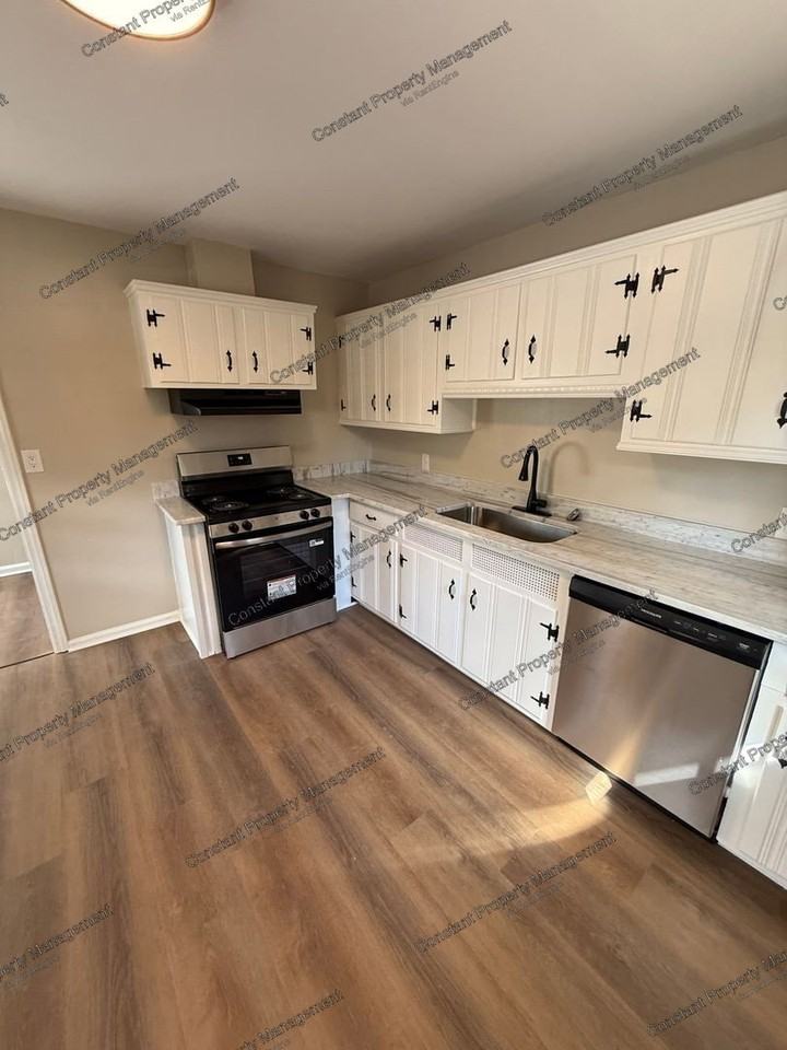 4195 Metro Way - Photo 4 of 14