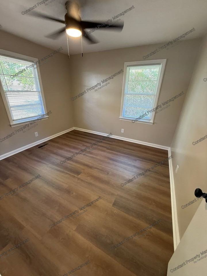 4195 Metro Way - Photo 7 of 14