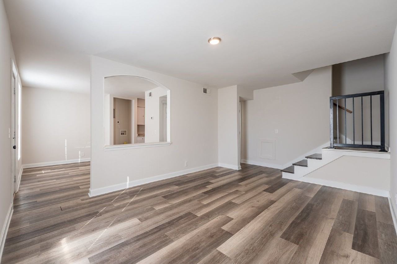 323 Forest Park Rd #23 - Photo 2 of 19