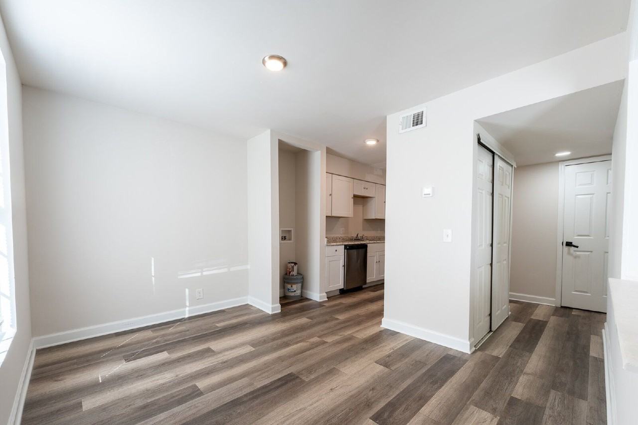 323 Forest Park Rd #23 - Photo 5 of 19