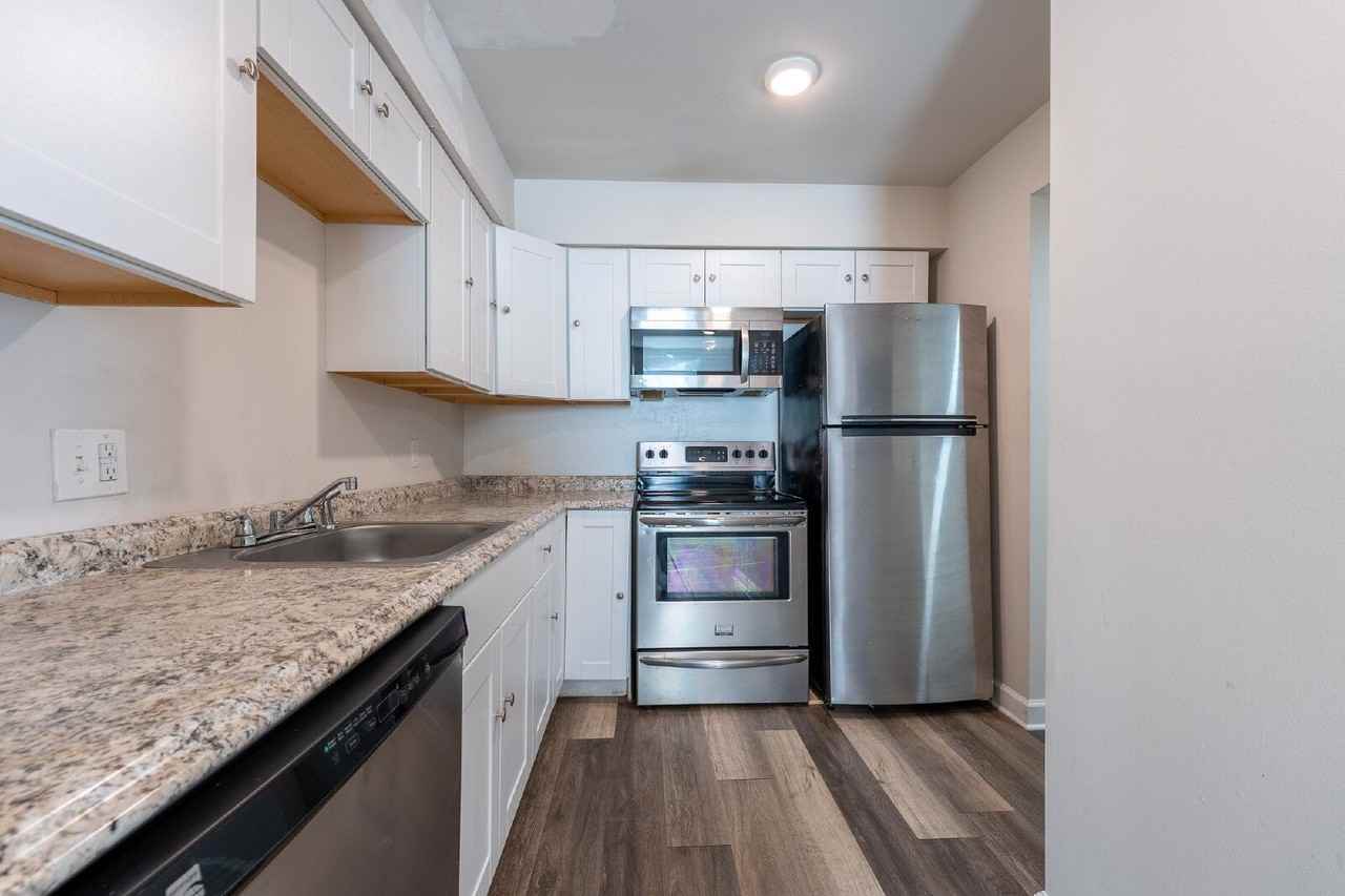 323 Forest Park Rd #23 - Photo 6 of 19