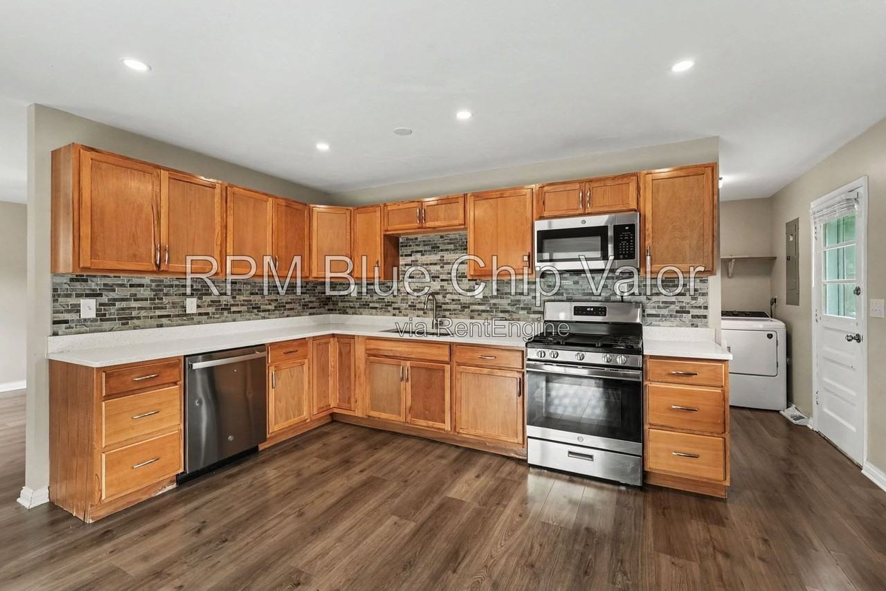 7073 Monongahela Dr - Photo 2 of 20