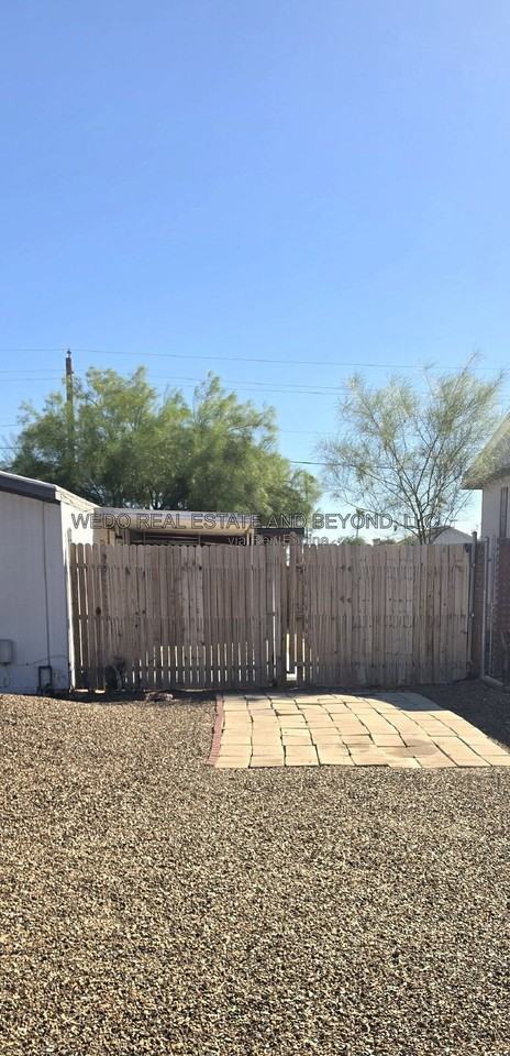 2505 E Piute Ave - Photo 2 of 27