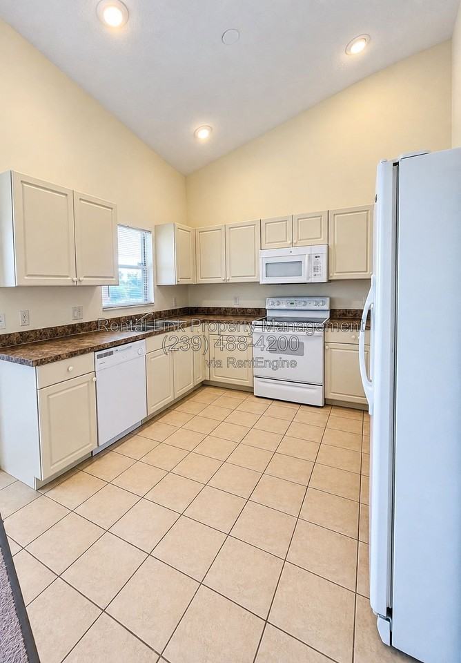 4219 30th St Sw - Photo 7 of 27