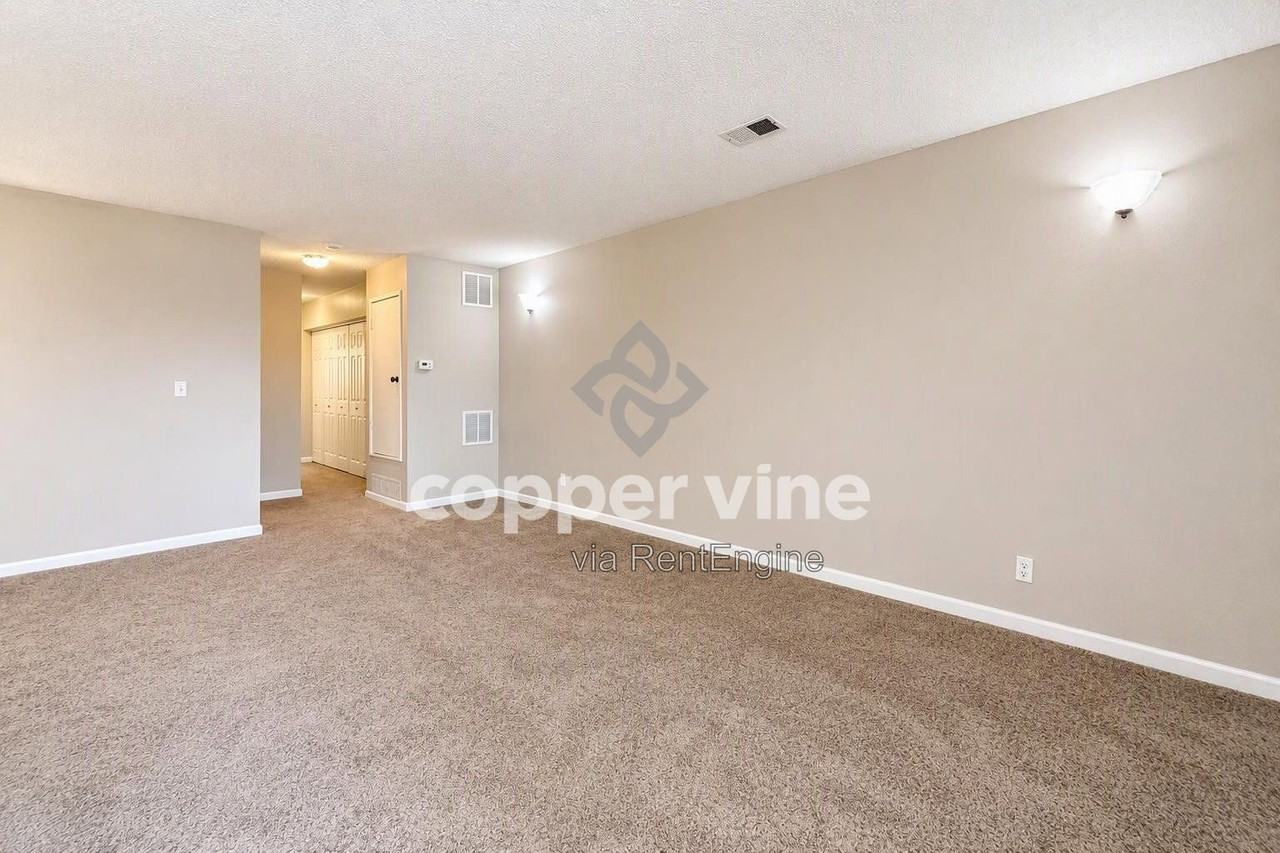 9978 Appletree Pl - Photo 3 of 14