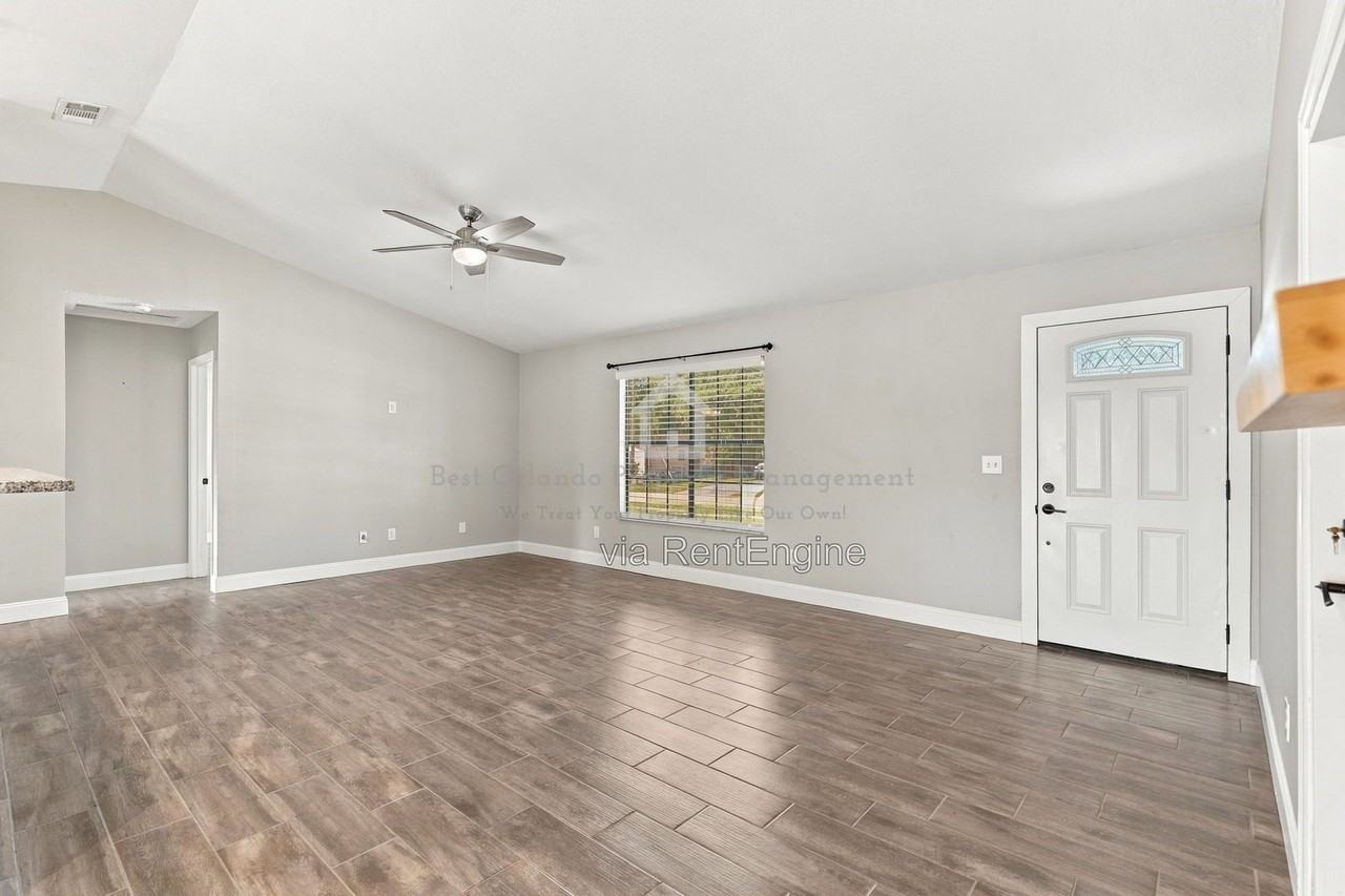 527 Stallings Ave - Photo 6 of 33
