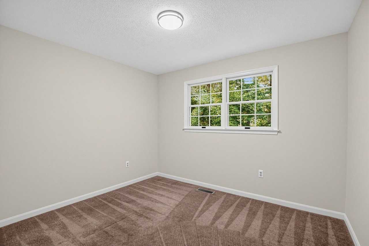 6525 Coventry Ct - Photo 6 of 17