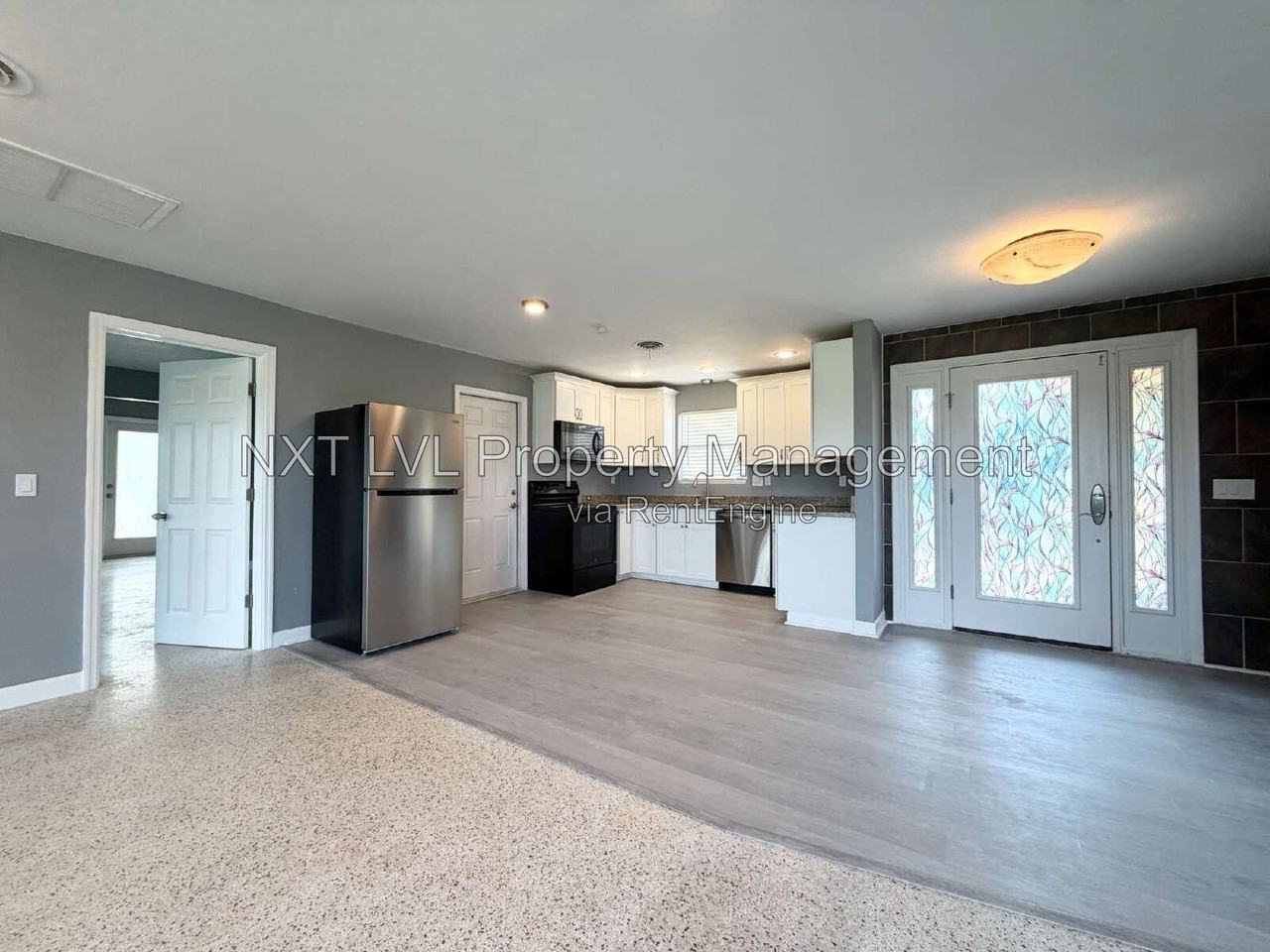 5019 E Riverside Dr - Photo 3 of 24