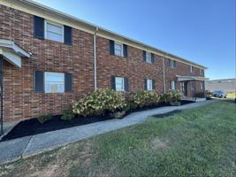 featured image of 253 University Dr #5