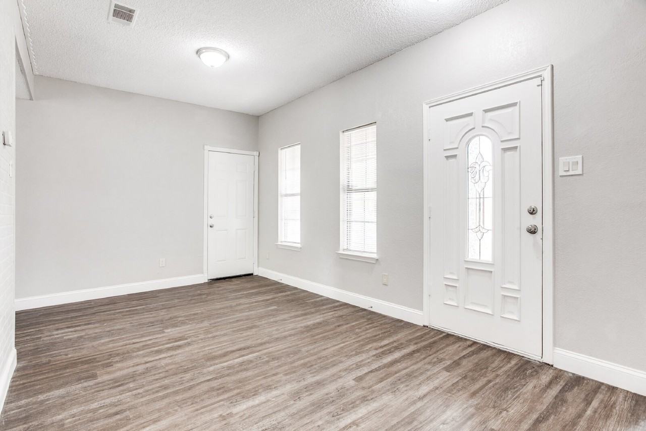 801 Meadowdale Rd - Photo 7 of 26
