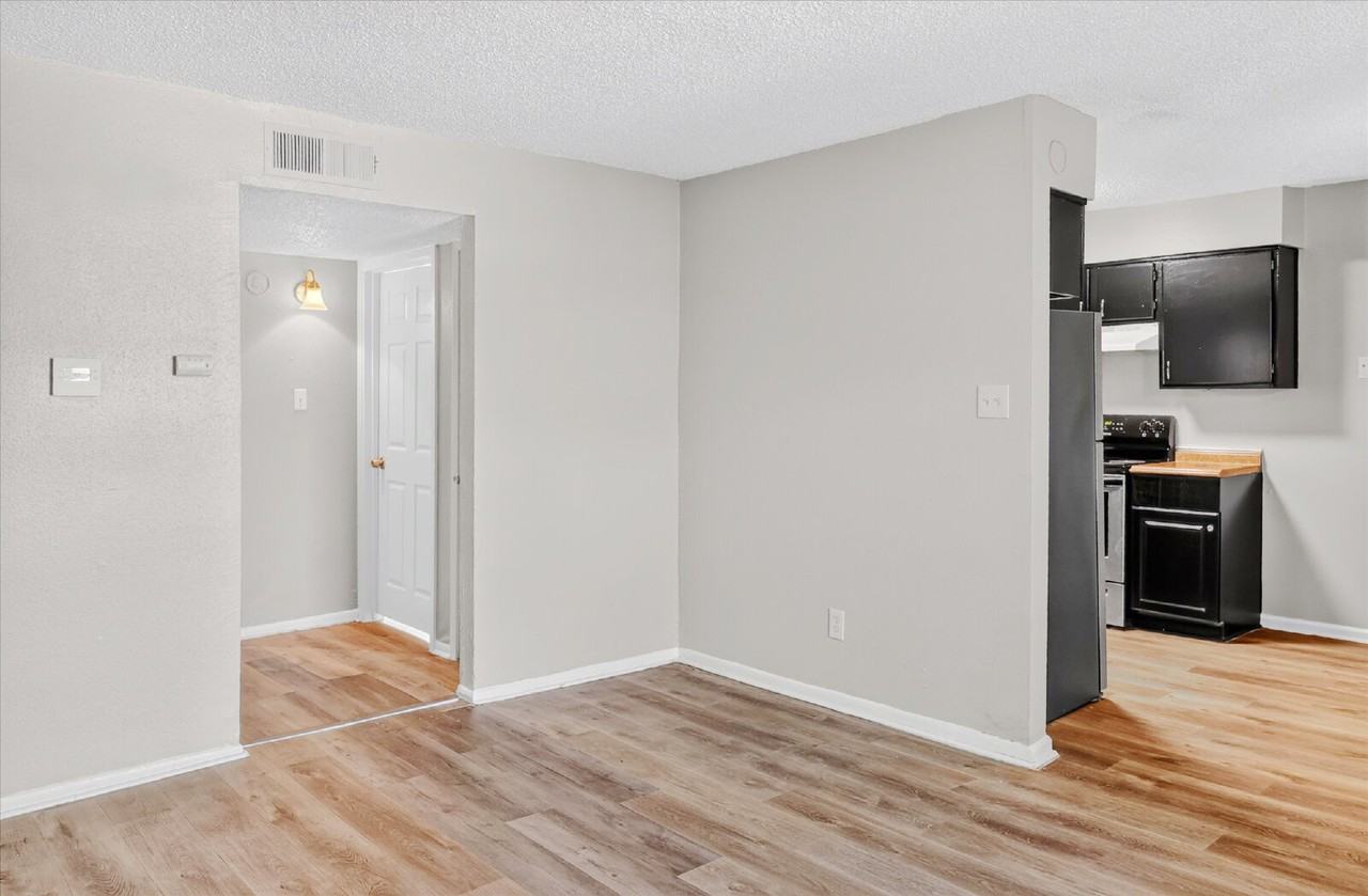 2311 71st St #115 - Photo 3 of 18
