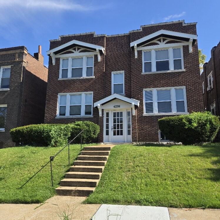 4226 Dewey Ave #2S