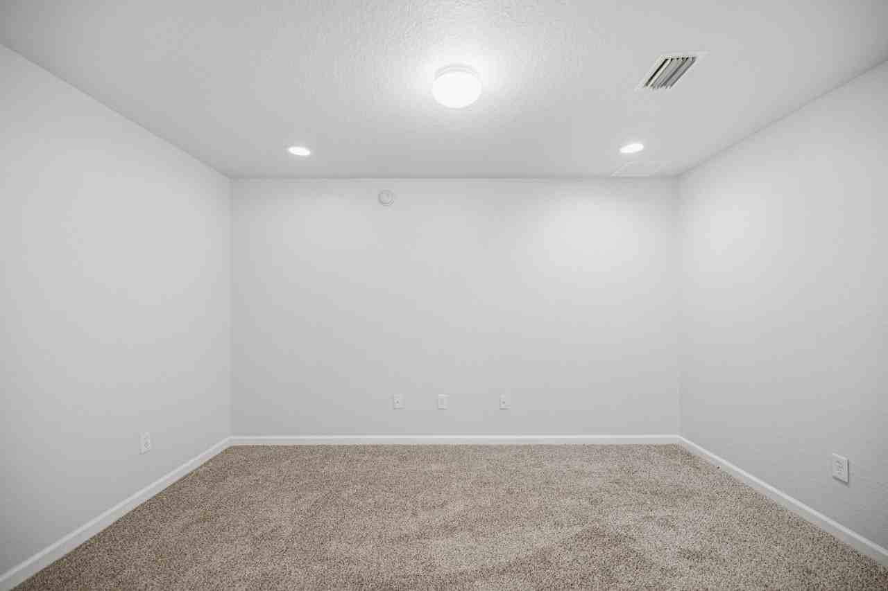 5459 Sw 40th St - Photo 5 of 22