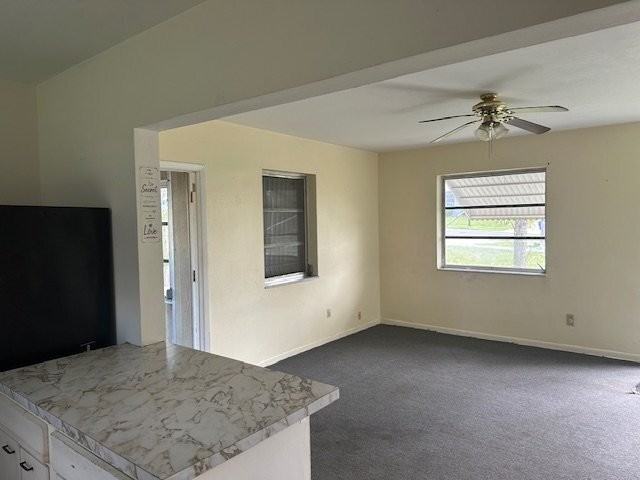 1095 Embassy Ave - Photo 5 of 7