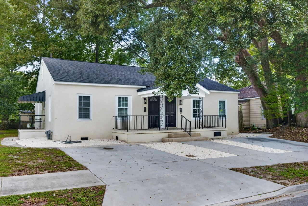 1230 E 55th St - Photo 2 of 23