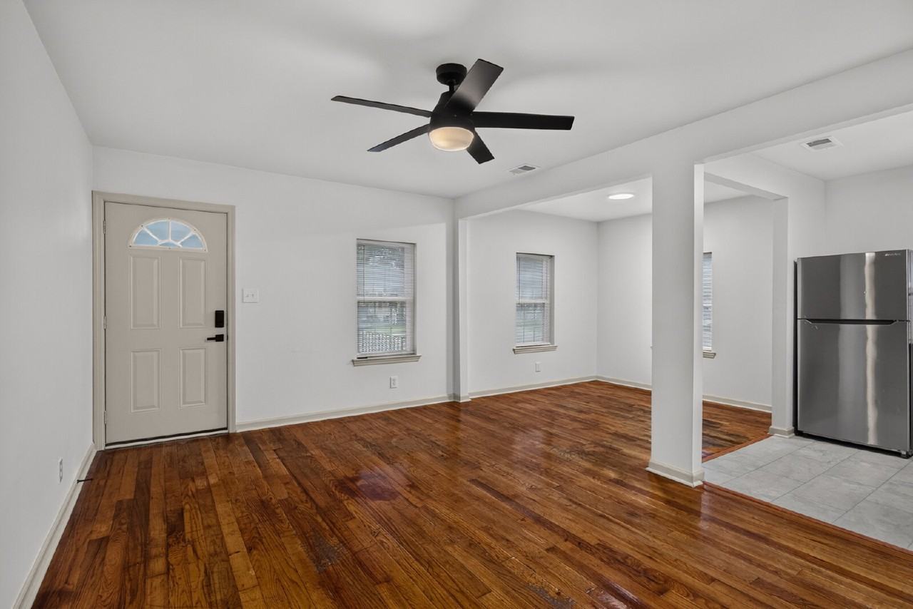 1230 E 55th St - Photo 6 of 23