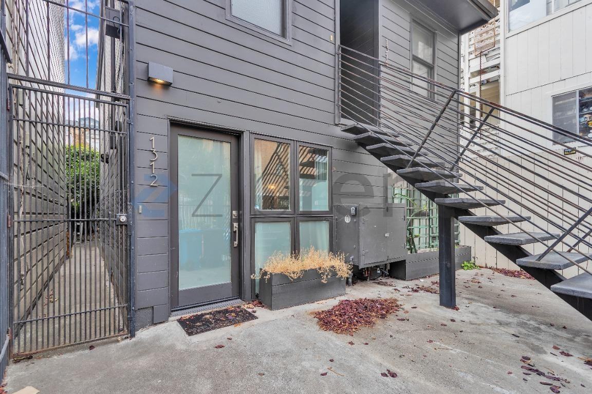 1312 Jessie St #1312 - Photo 2 of 14