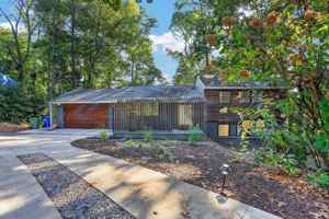 featured image of 4351 Peachtree Dunwoody Rd Ne