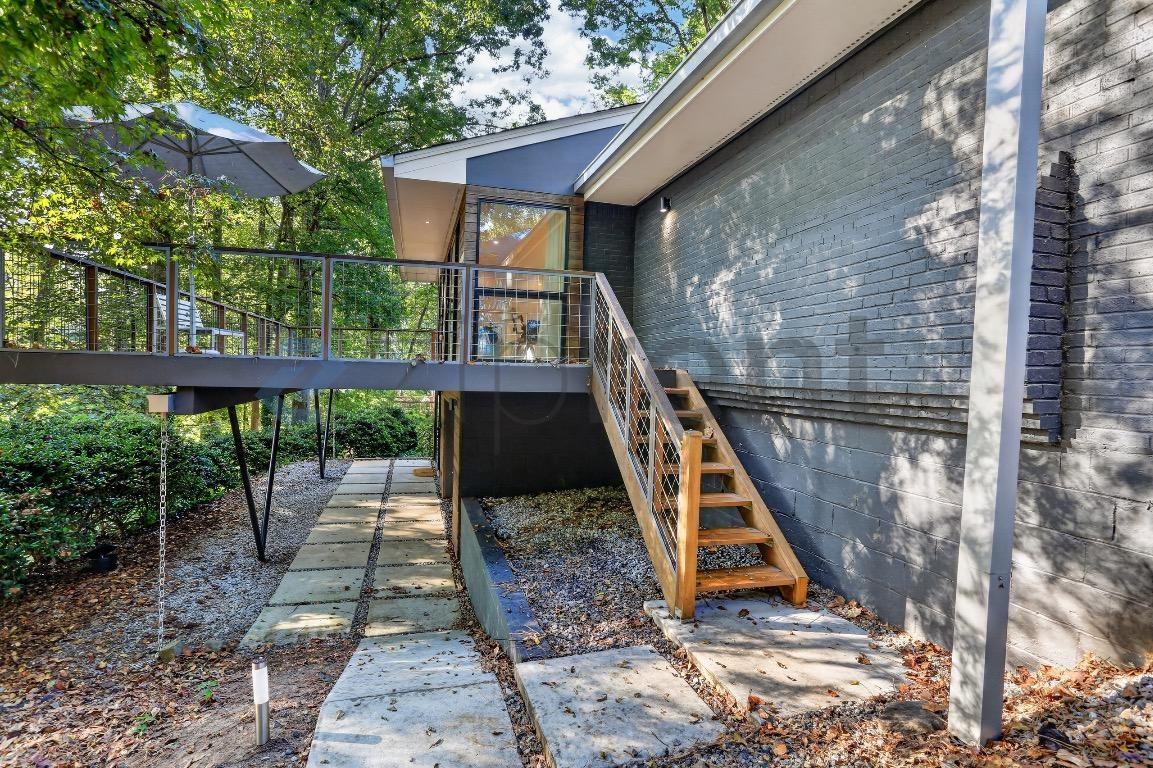 4351 Peachtree Dunwoody Rd Ne - Photo 4 of 38